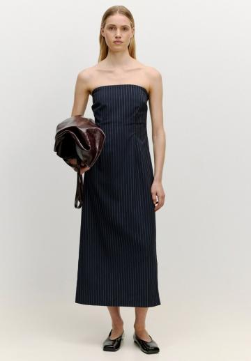 Платье без бретелек