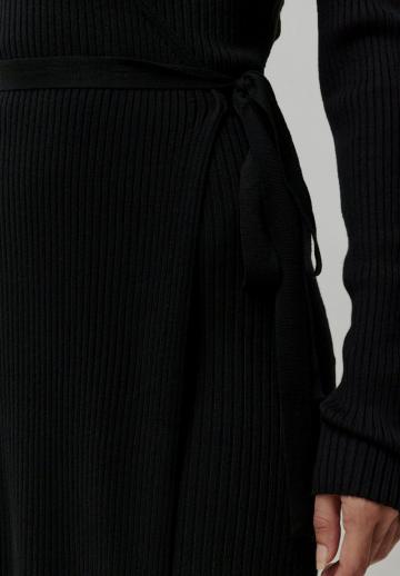 Платье футляр