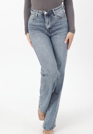 Прямые джинсы