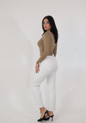 Прямые джинсы