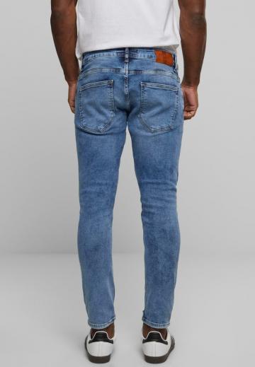 Узкие джинсы