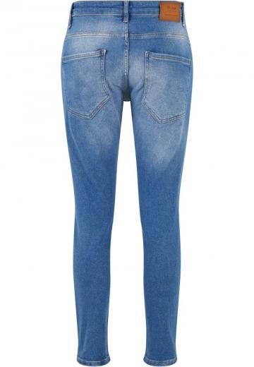 Узкие джинсы