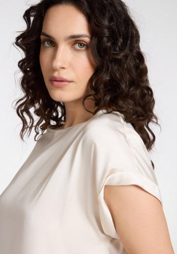 Атласная блузка