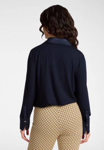 Атласная блузка