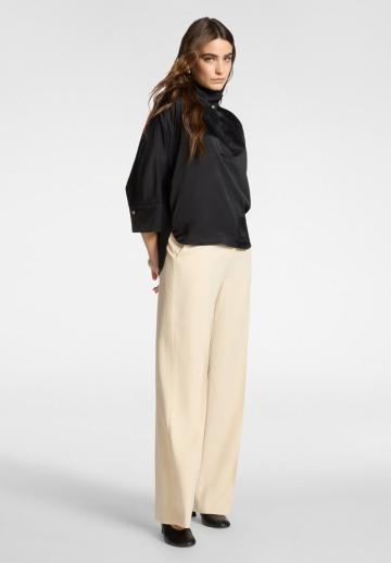 Атласная блузка