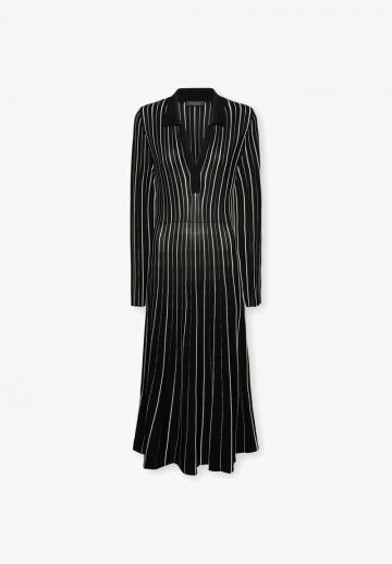 Вязаное платье