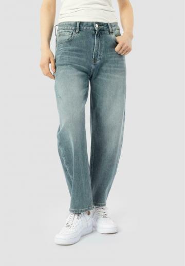 Свободные джинсы