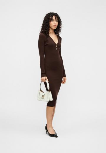 Вязаное платье