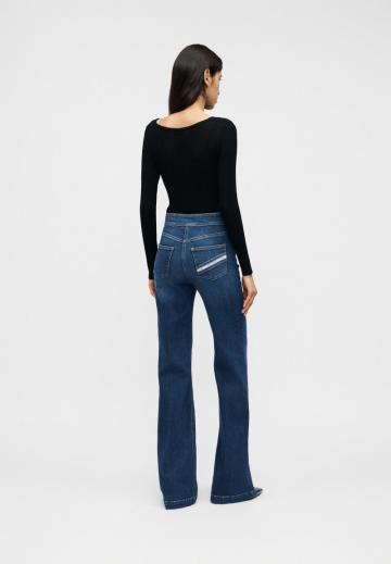 Прямые джинсы