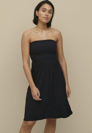 Платье без бретелек