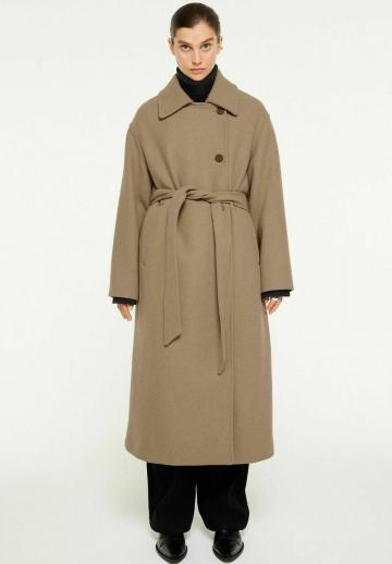 Шерстяное пальто