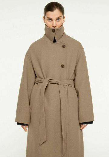 Шерстяное пальто