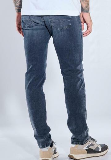 Узкие джинсы