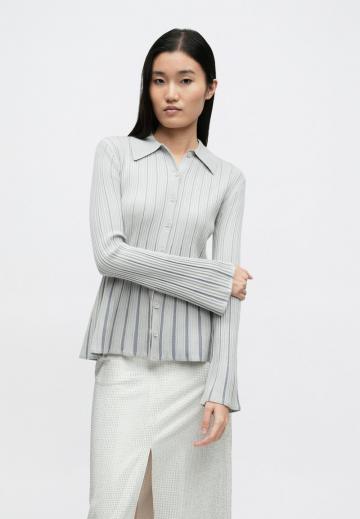 Вязаный жилет