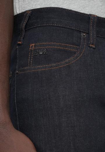 Прямые джинсы