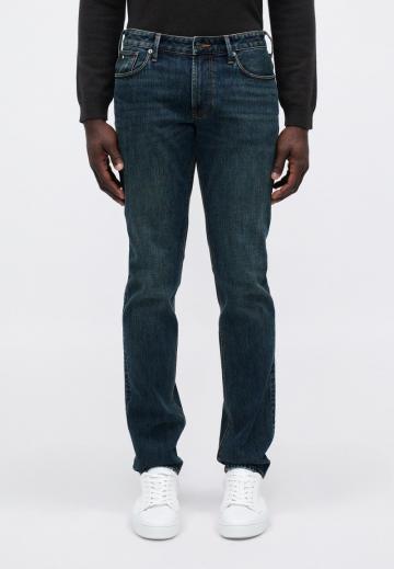 Узкие джинсы
