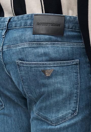 Узкие джинсы