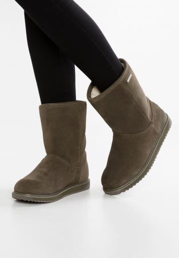 Зимние ботинки