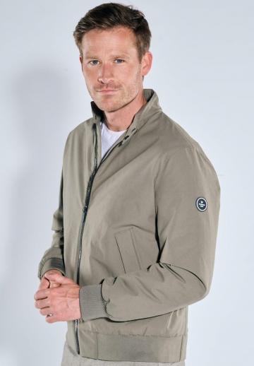 Куртка бомбер