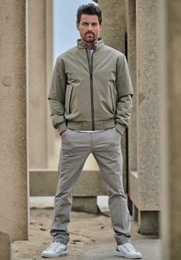 Куртка бомбер