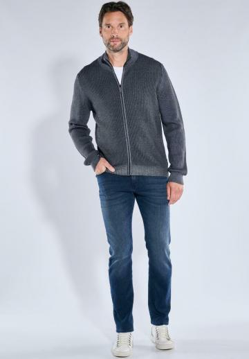 Вязаная кофта