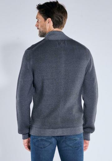 Вязаная кофта