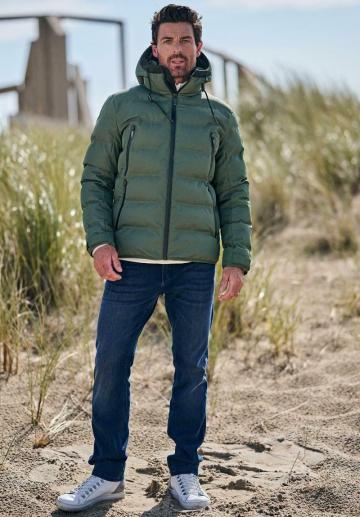 Зимняя куртка