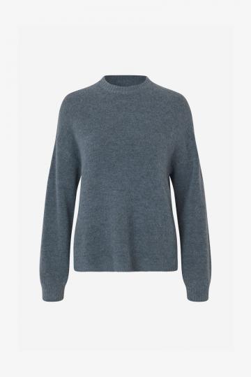 Длинный пуловер