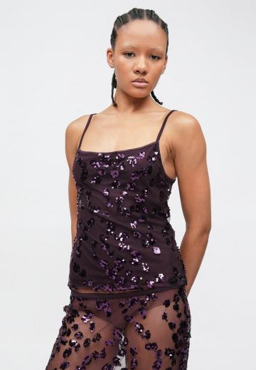 Топ на бретельках