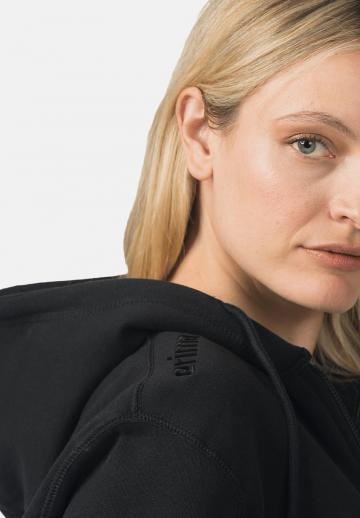 Спортивная толстовка