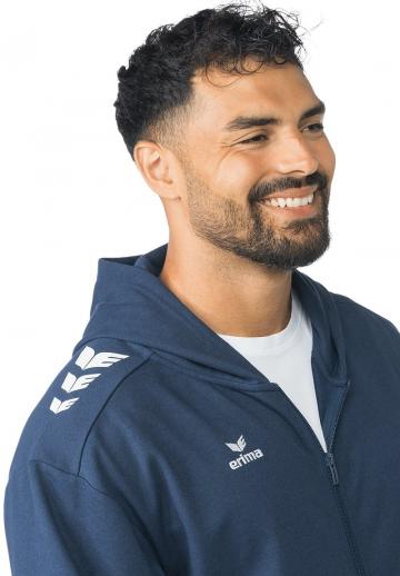 Спортивная кофта