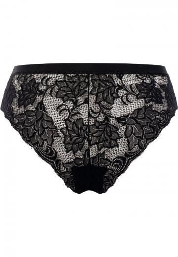 Трусы на бедрах