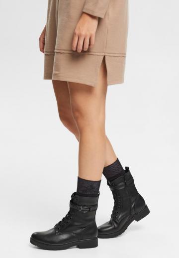 Ботинки на шнуровке