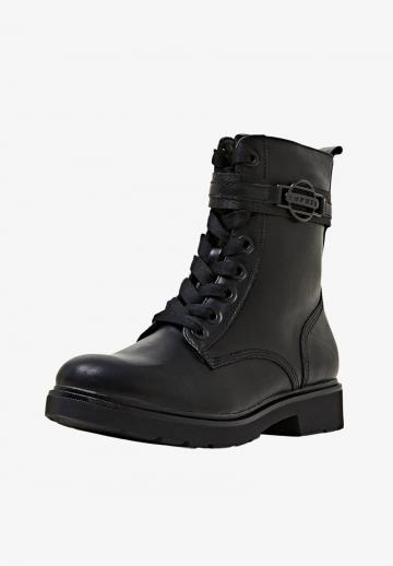 Ботинки на шнуровке