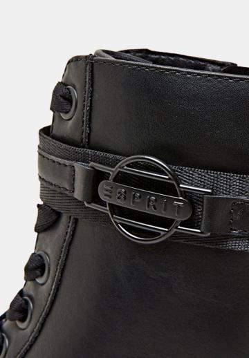 Ботинки на шнуровке