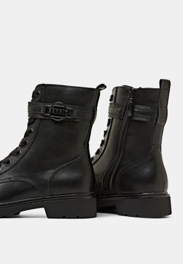 Ботинки на шнуровке