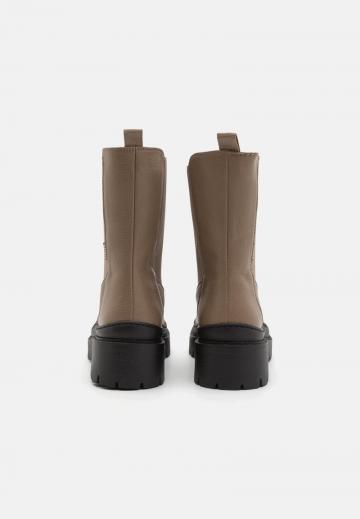 Ботинки челси