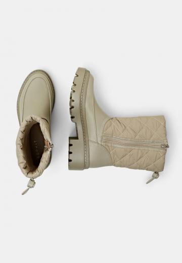 Зимние ботинки