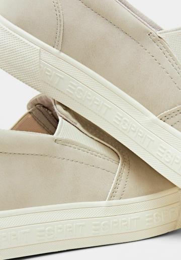 Спортивные балетки