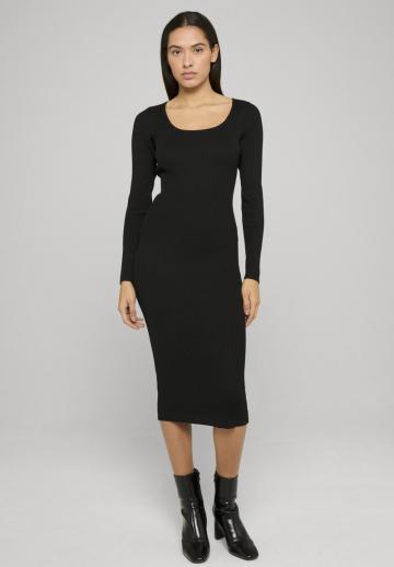 Платье футляр