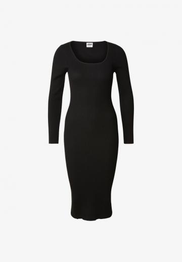 Платье футляр