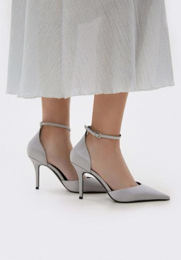 Туфли с ремешком