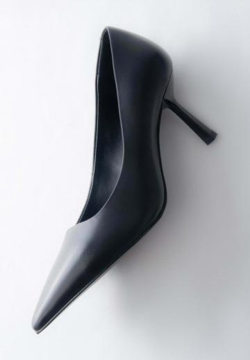 Туфли на высоком каблуке