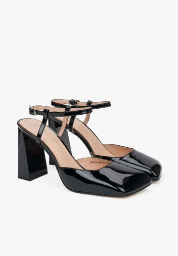 Туфли с ремешком