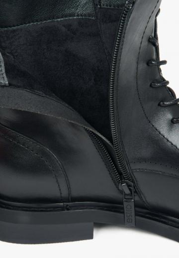 Ботинки на шнуровке