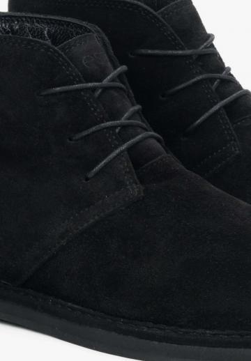 Ботинки на шнуровке