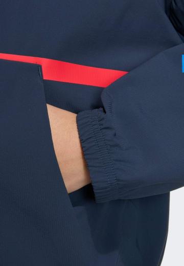 Спортивная куртка