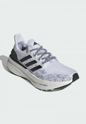 Тренировочные кроссовки