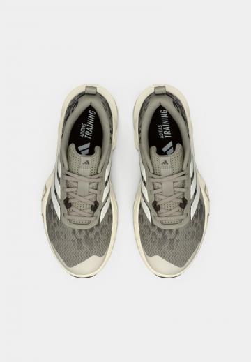 Тренировочные кроссовки