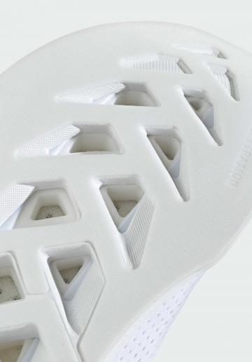 Беговые кроссовки